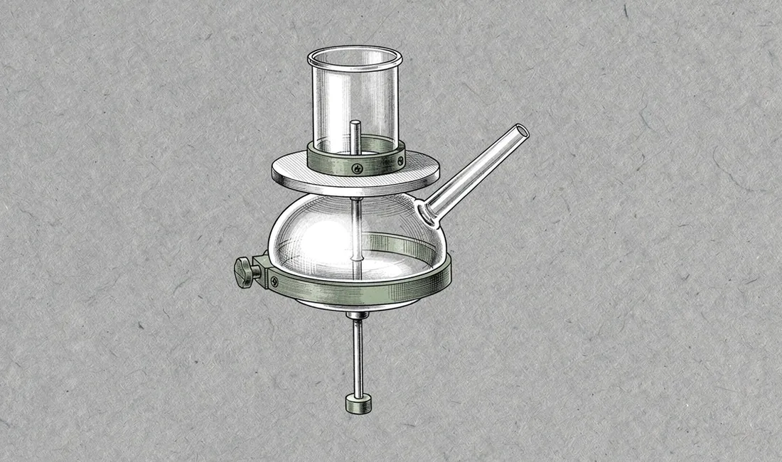 Glass skin-diffusion apparatus clamped above a clear receiving chamber
